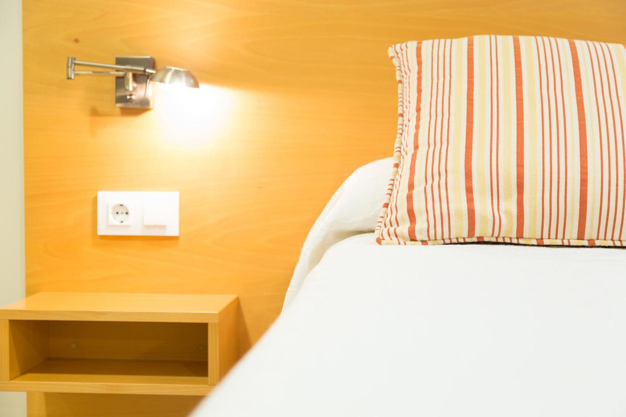 Apartamentos Playa De Cóbreces Eksteriør bilde